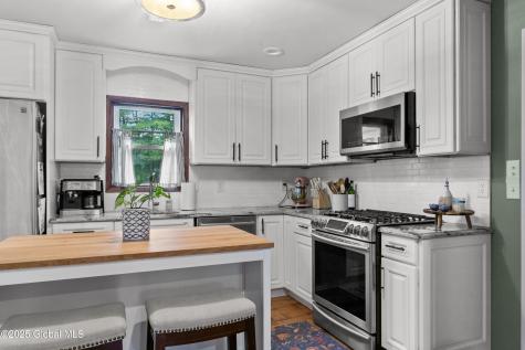 28 Herald Drive Queensbury NY 12804