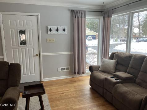 34 Saratoga Drive Glenville NY 12302