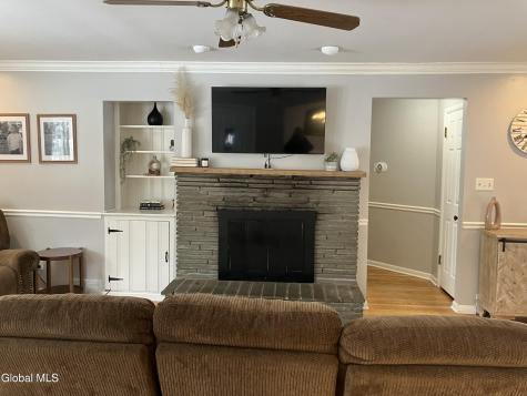 34 Saratoga Drive Glenville NY 12302