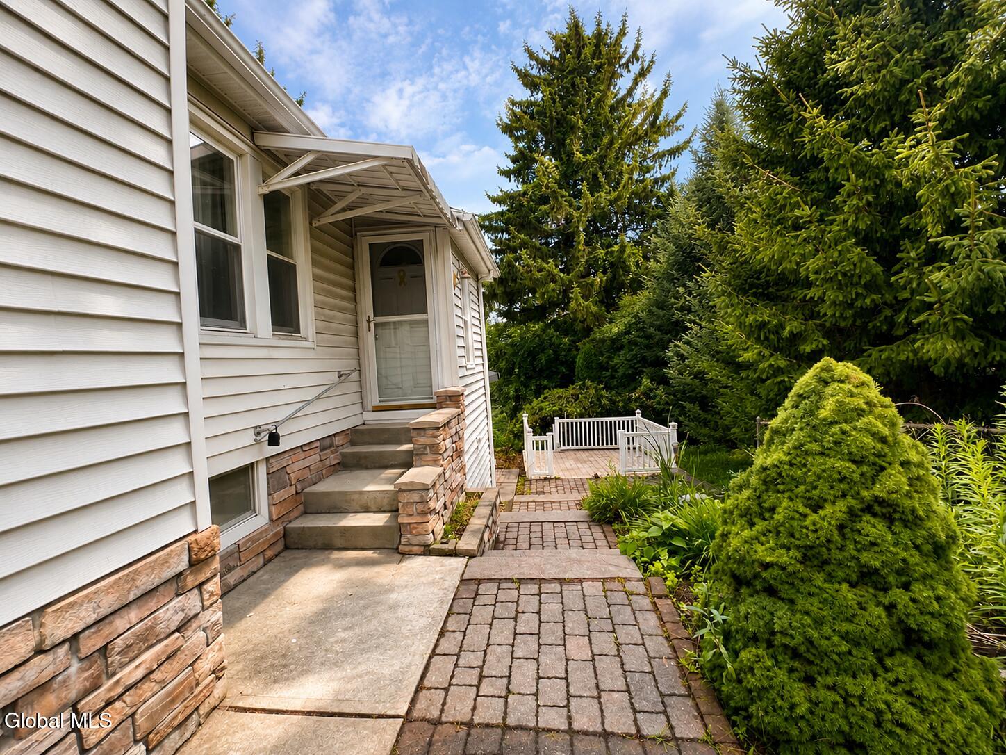 5 Consaul Road Albany NY 12205