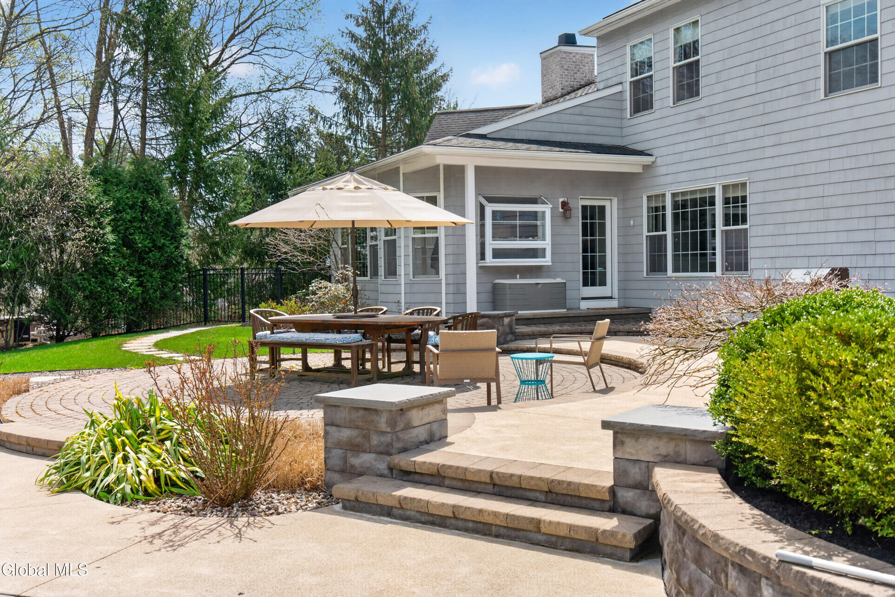 102 Woods Lane Menands NY 12204