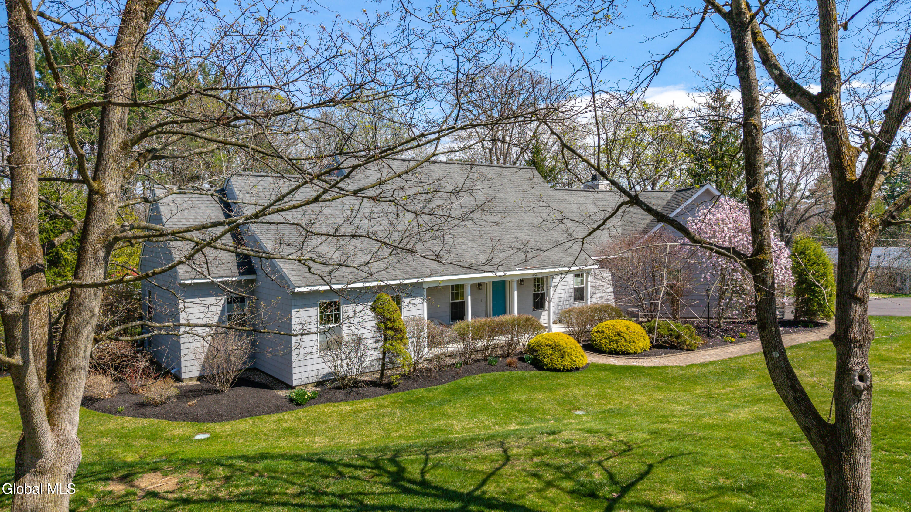 102 Woods Lane Menands NY 12204