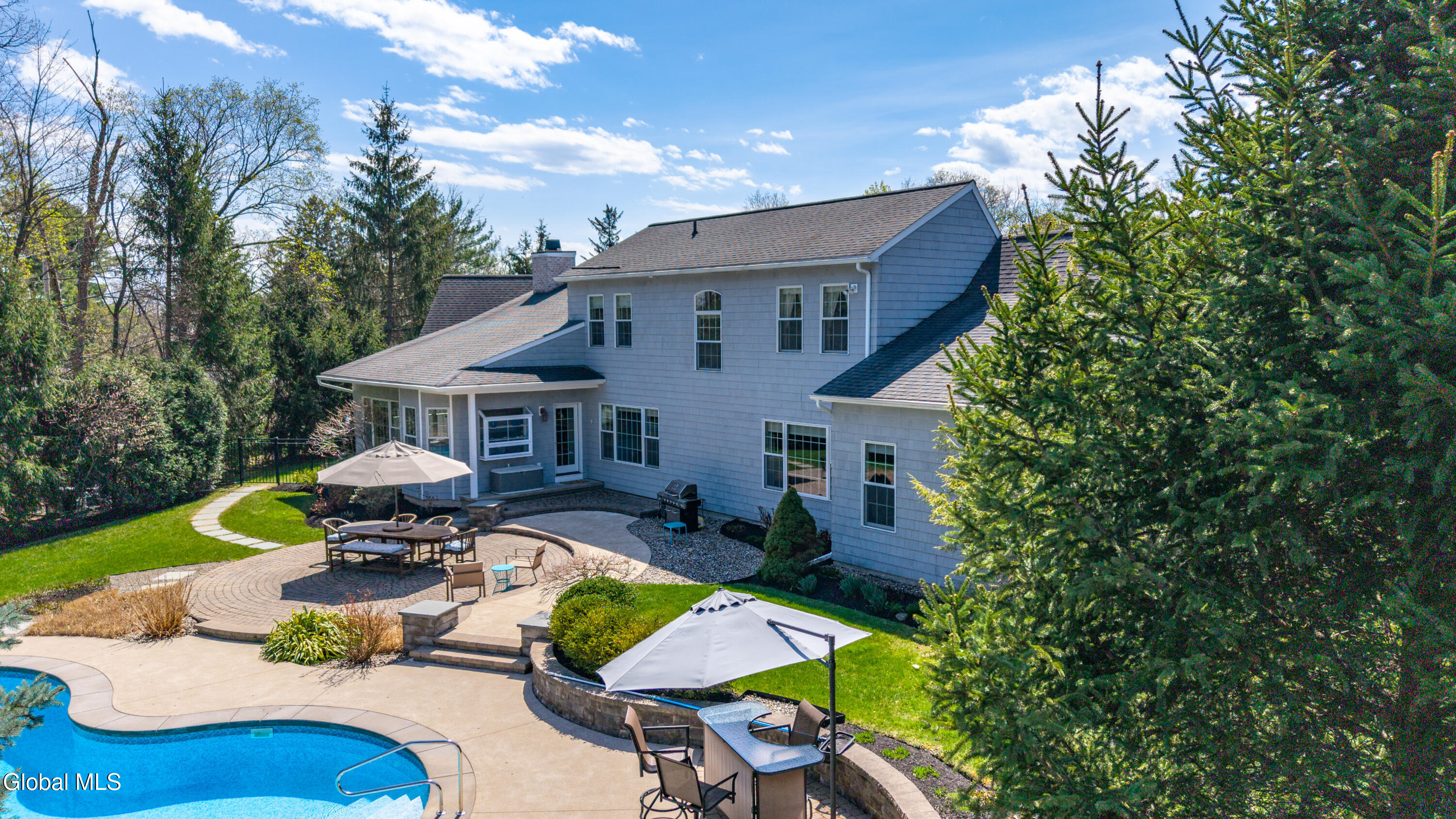 102 Woods Lane Menands NY 12204