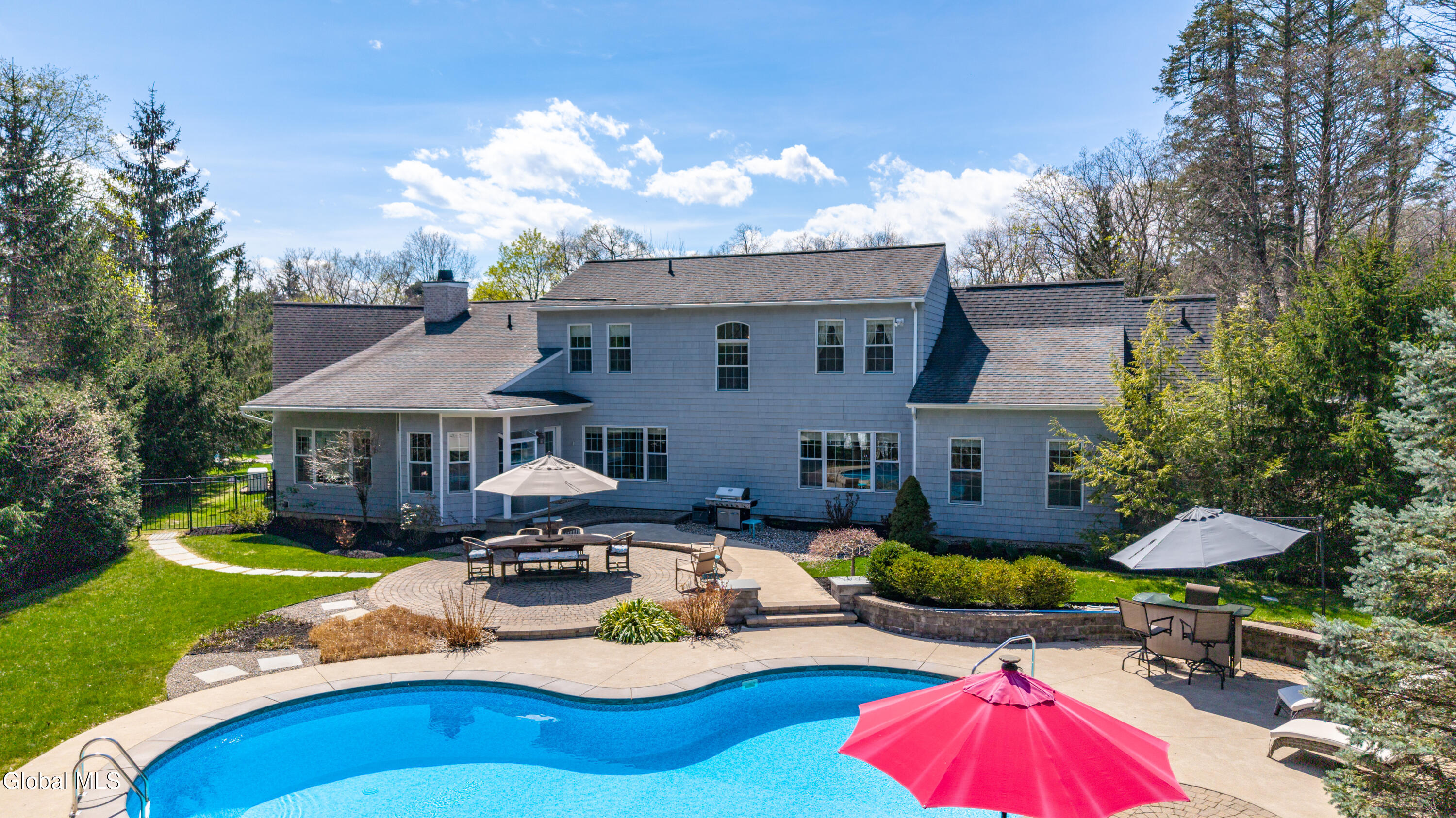 102 Woods Lane Menands NY 12204