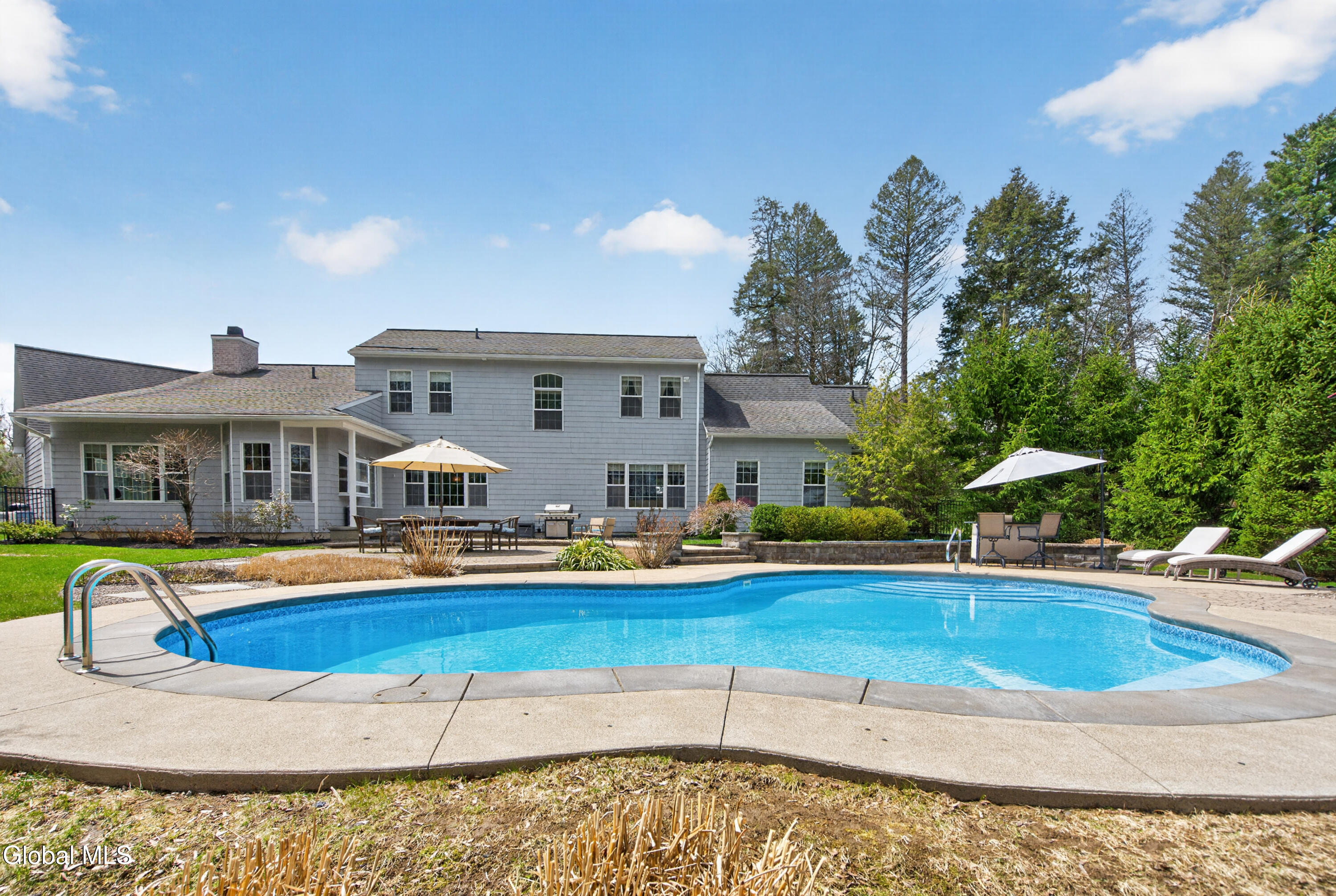102 Woods Lane Menands NY 12204