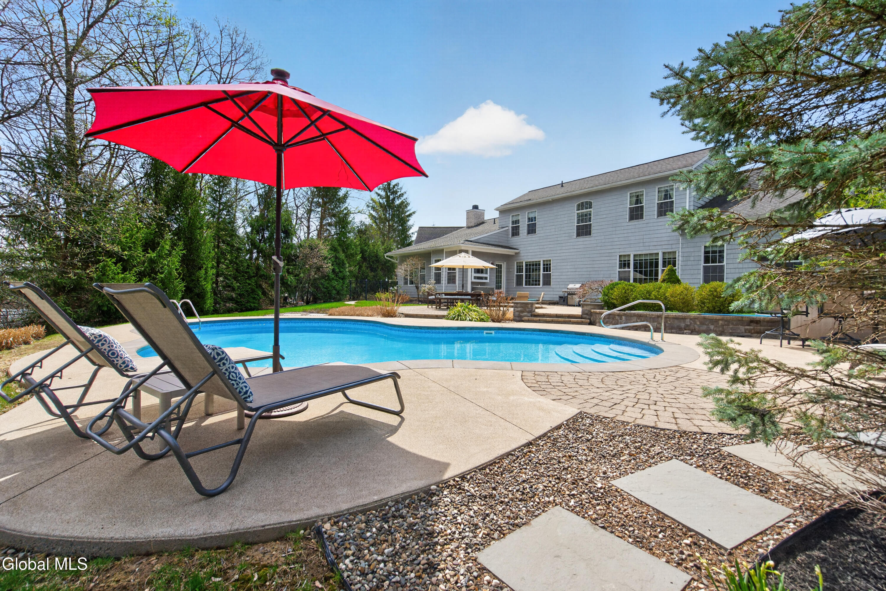 102 Woods Lane Menands NY 12204