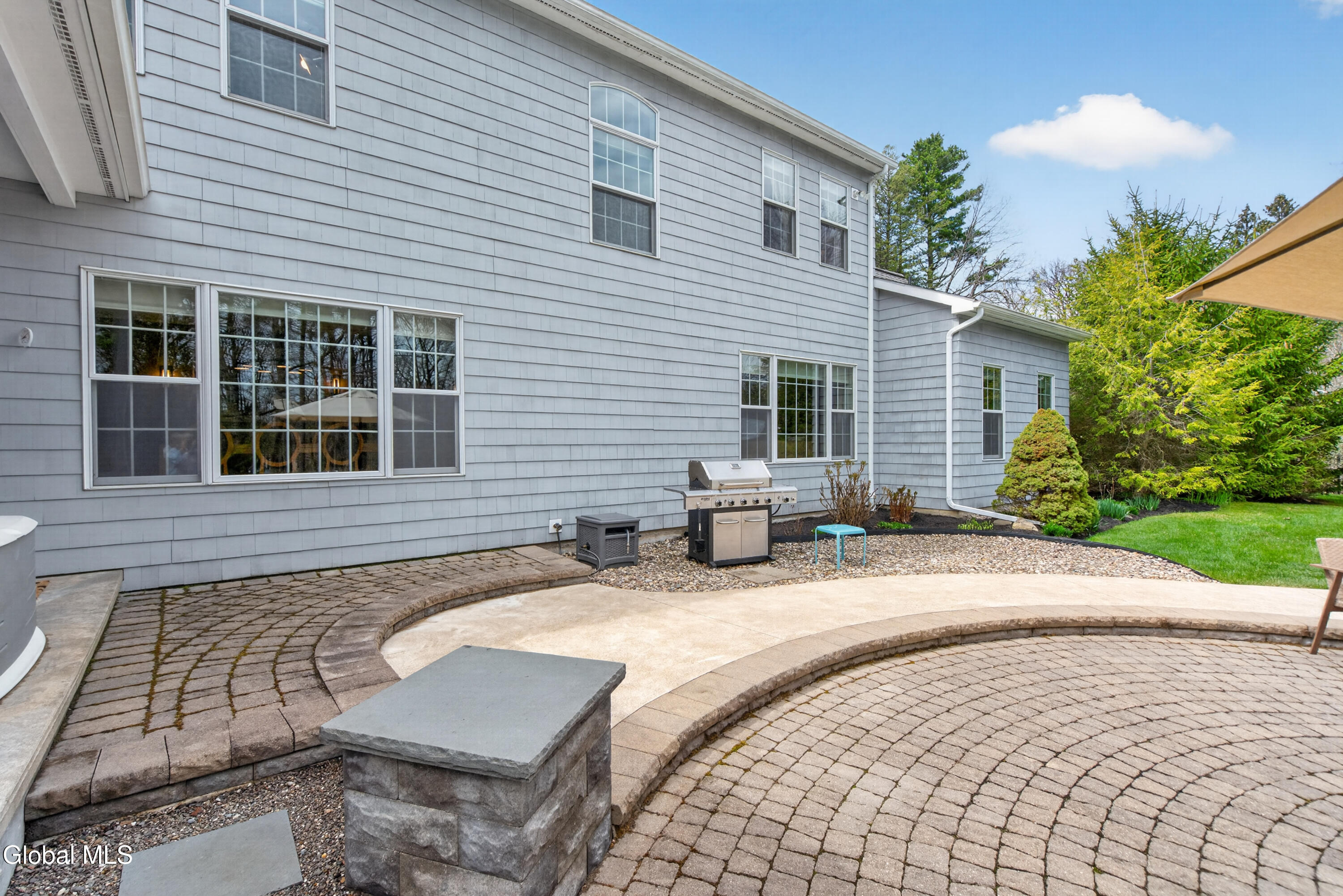 102 Woods Lane Menands NY 12204