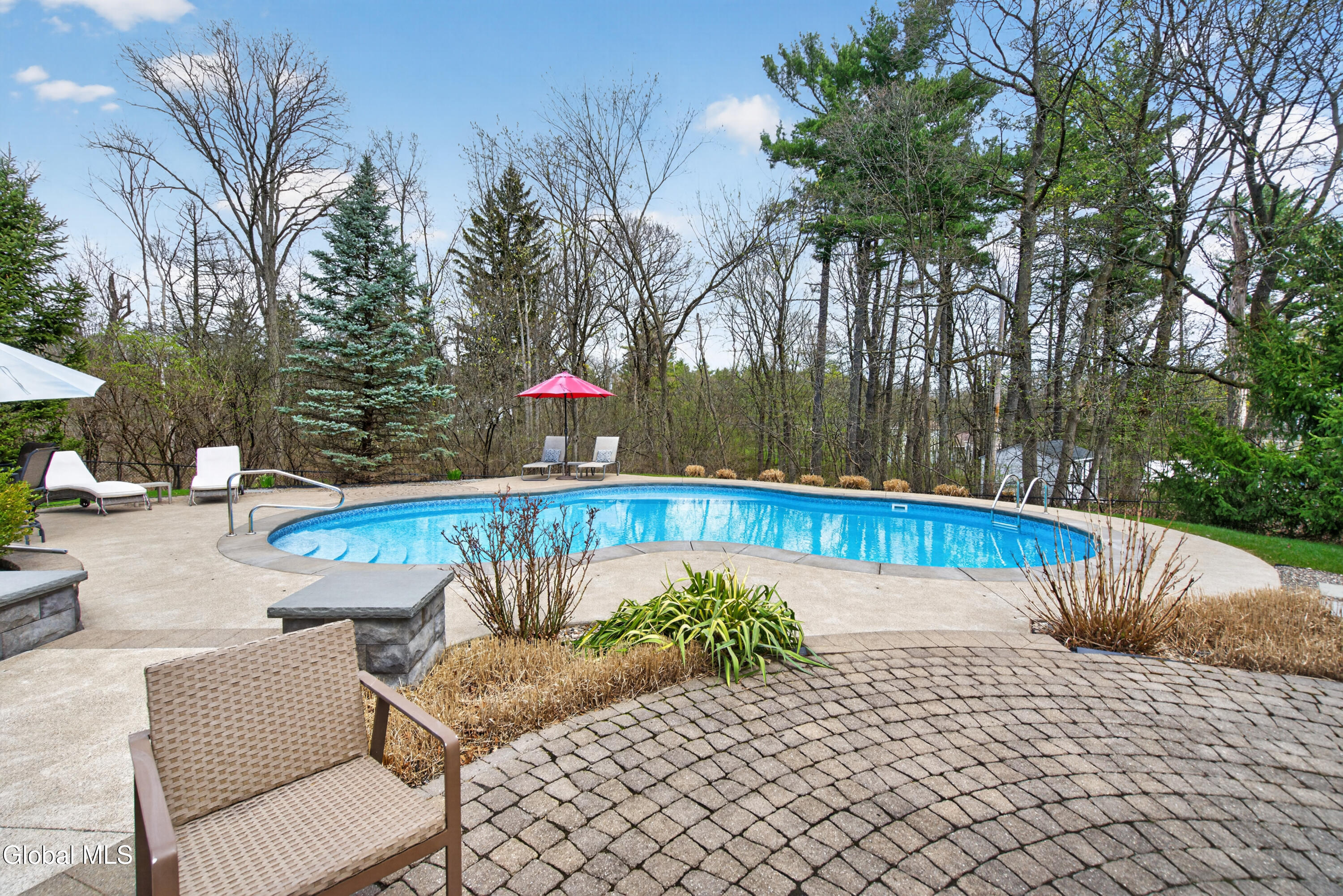 102 Woods Lane Menands NY 12204