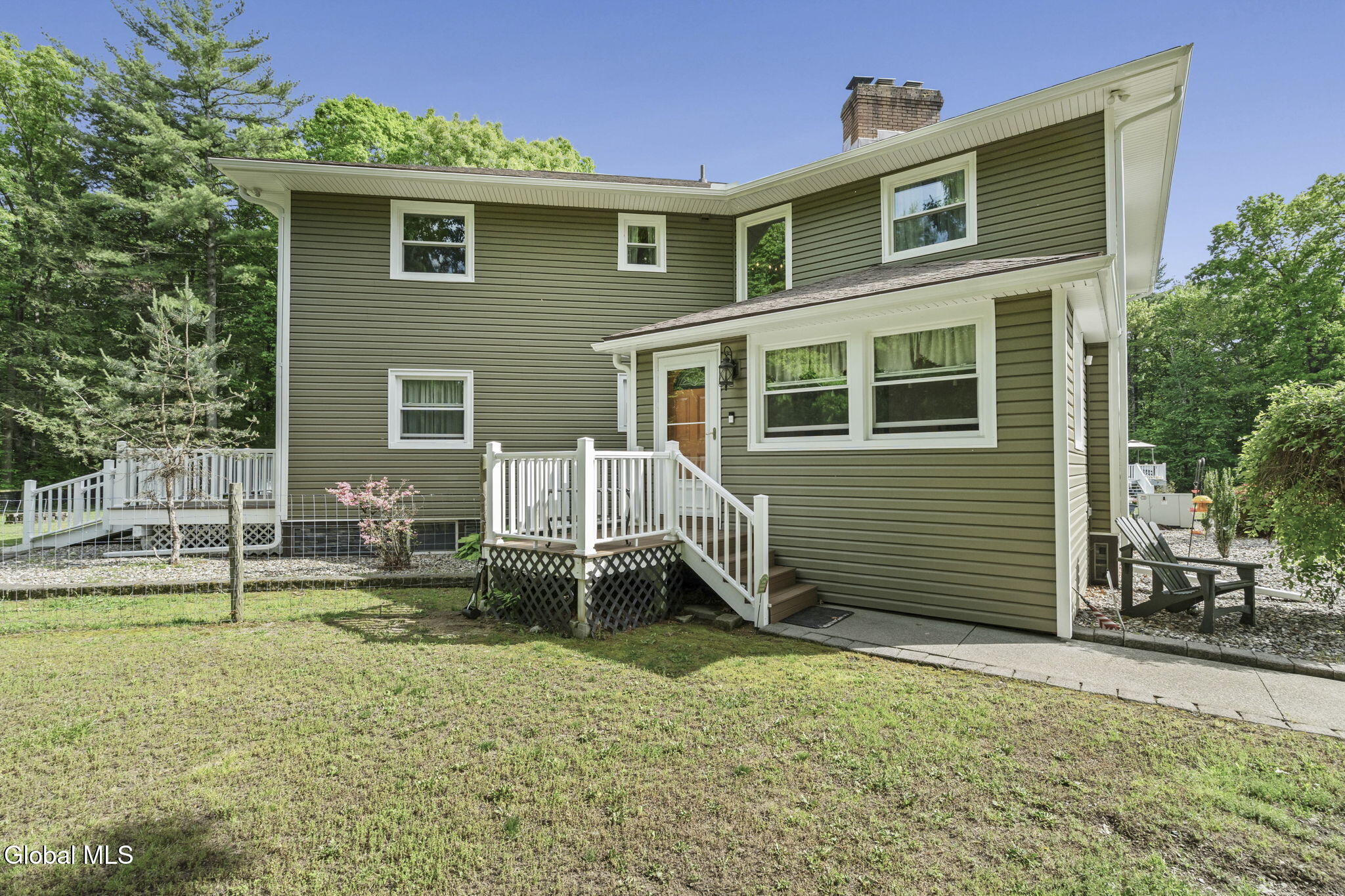 31 Skyline Drive Melrose NY 12121
