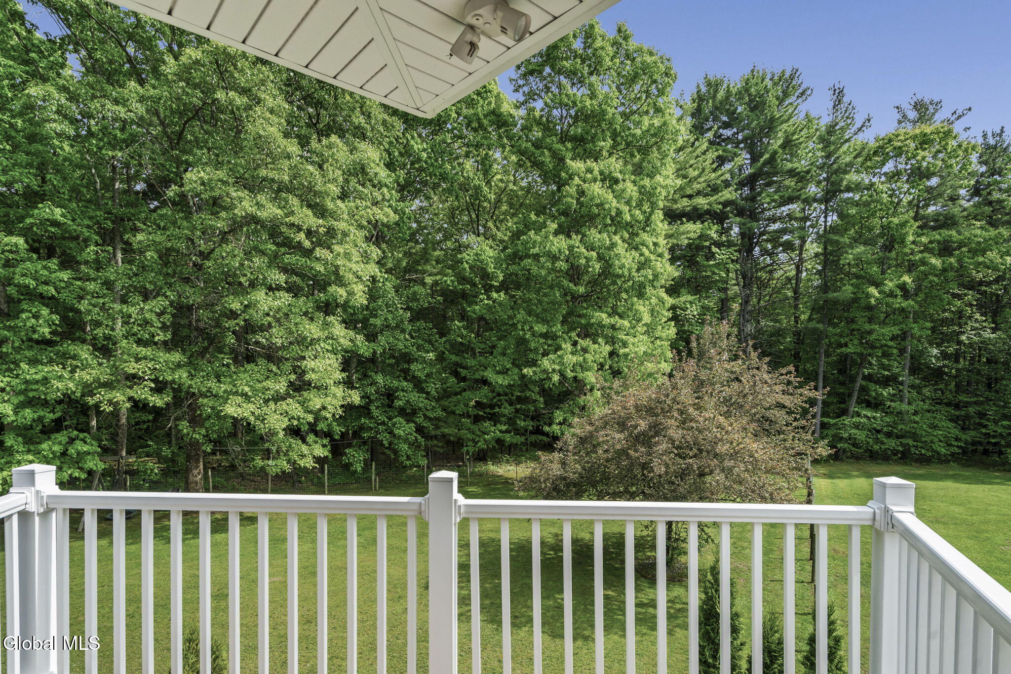 31 Skyline Drive Melrose NY 12121