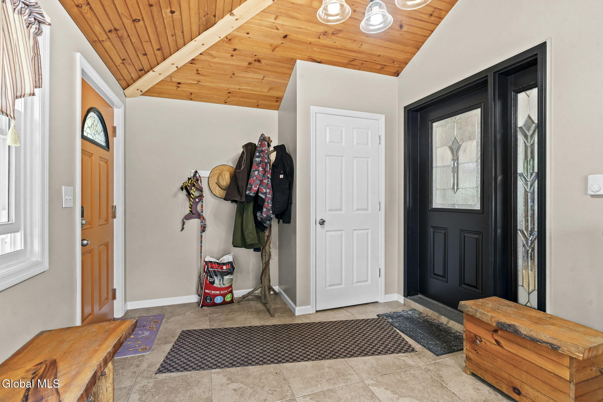 31 Skyline Drive Melrose NY 12121