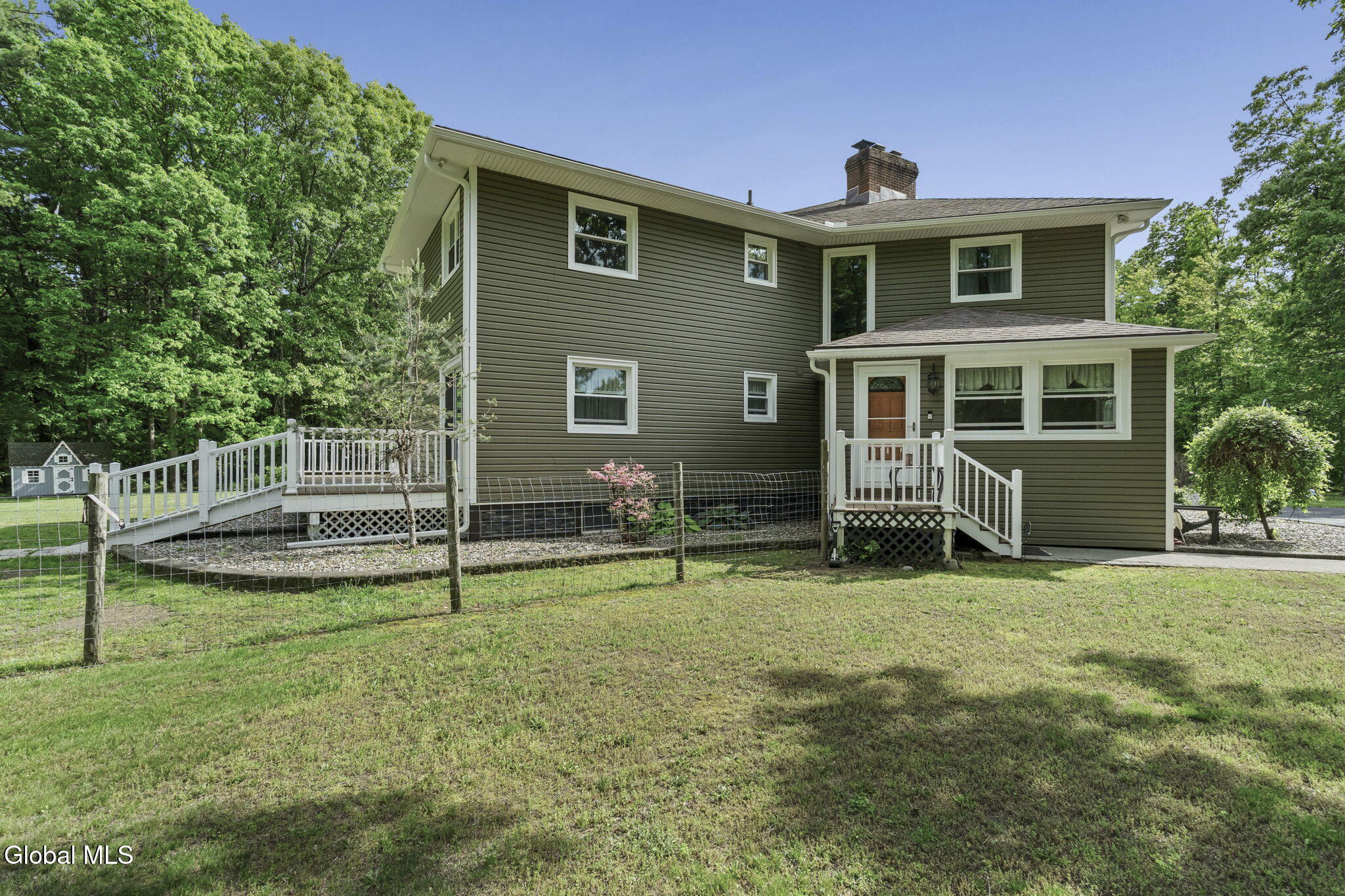 31 Skyline Drive Melrose NY 12121