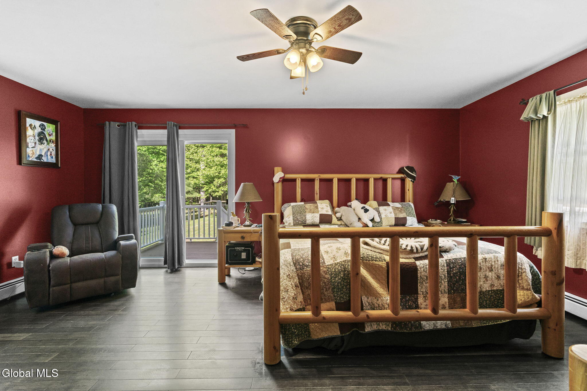 31 Skyline Drive Melrose NY 12121