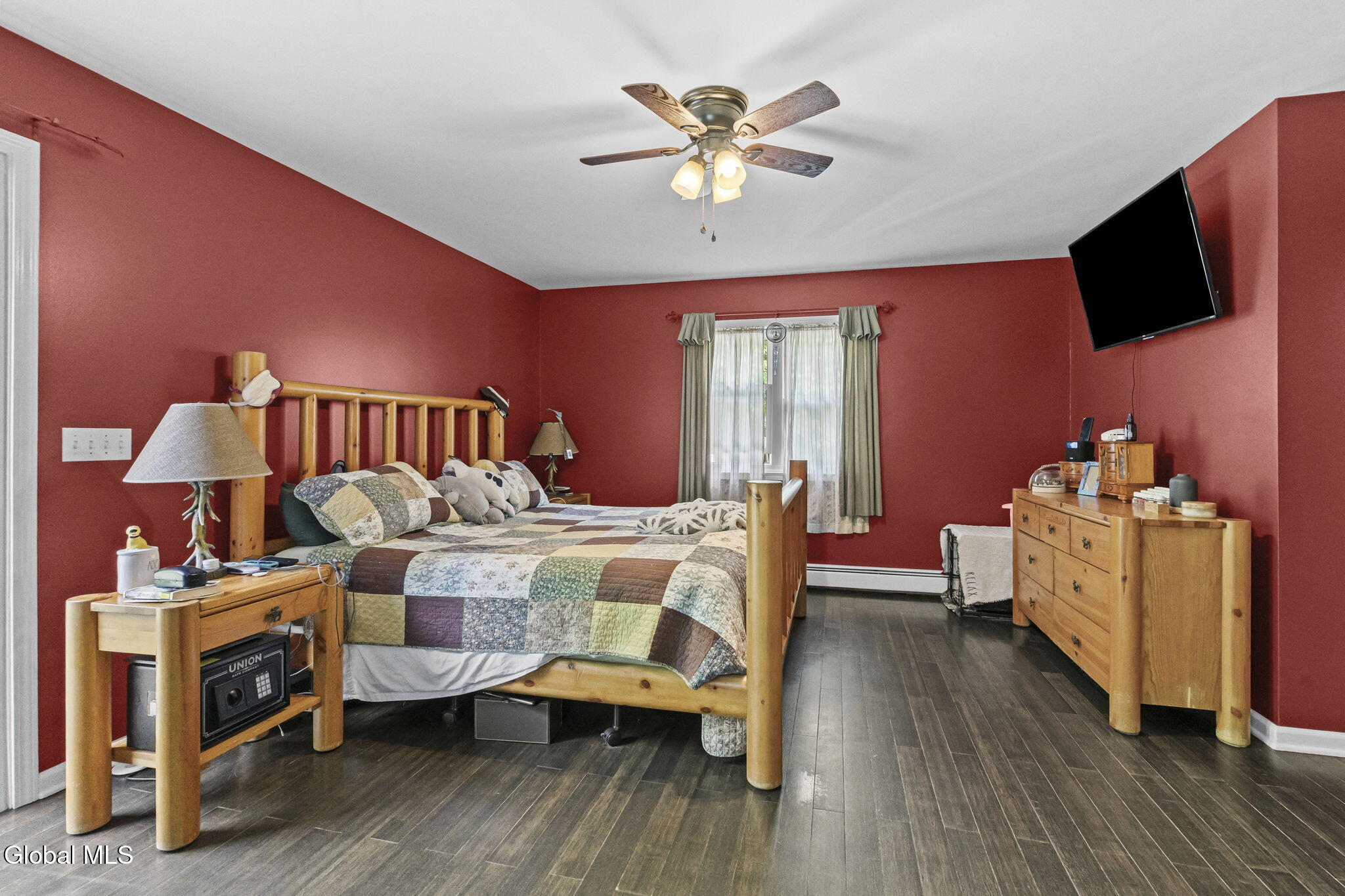 31 Skyline Drive Melrose NY 12121