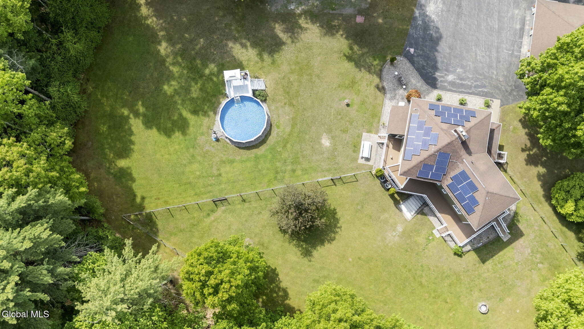 31 Skyline Drive Melrose NY 12121