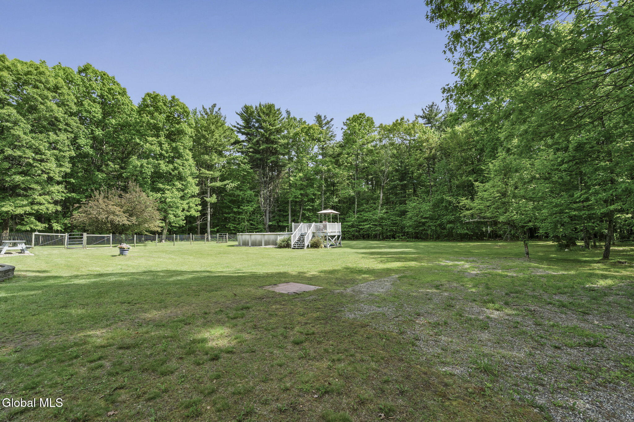 31 Skyline Drive Melrose NY 12121