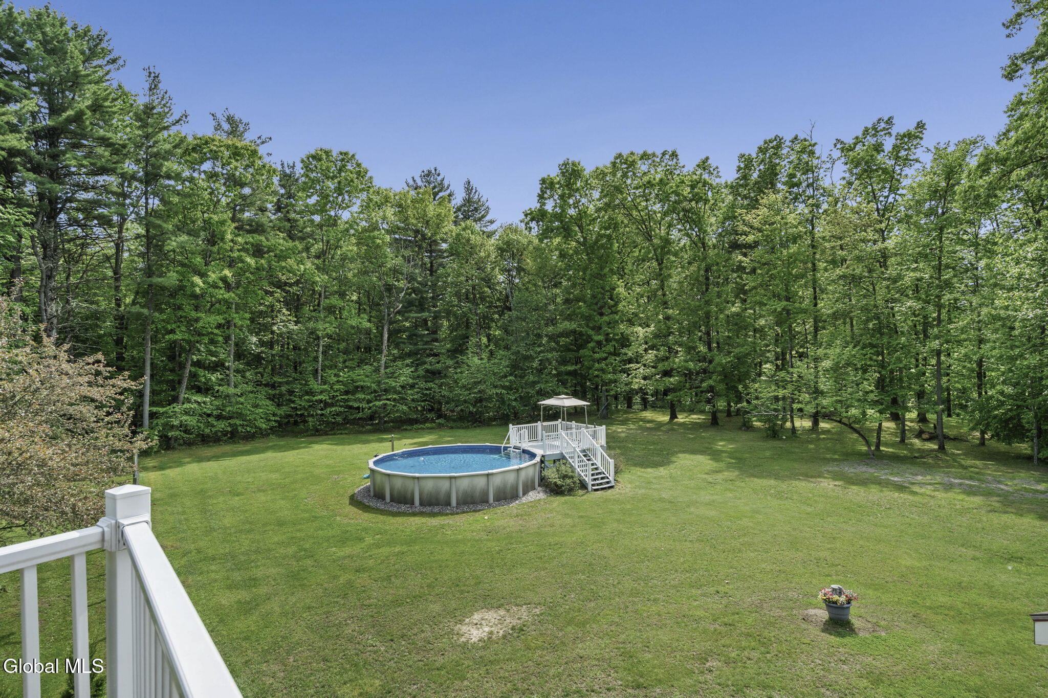 31 Skyline Drive Melrose NY 12121
