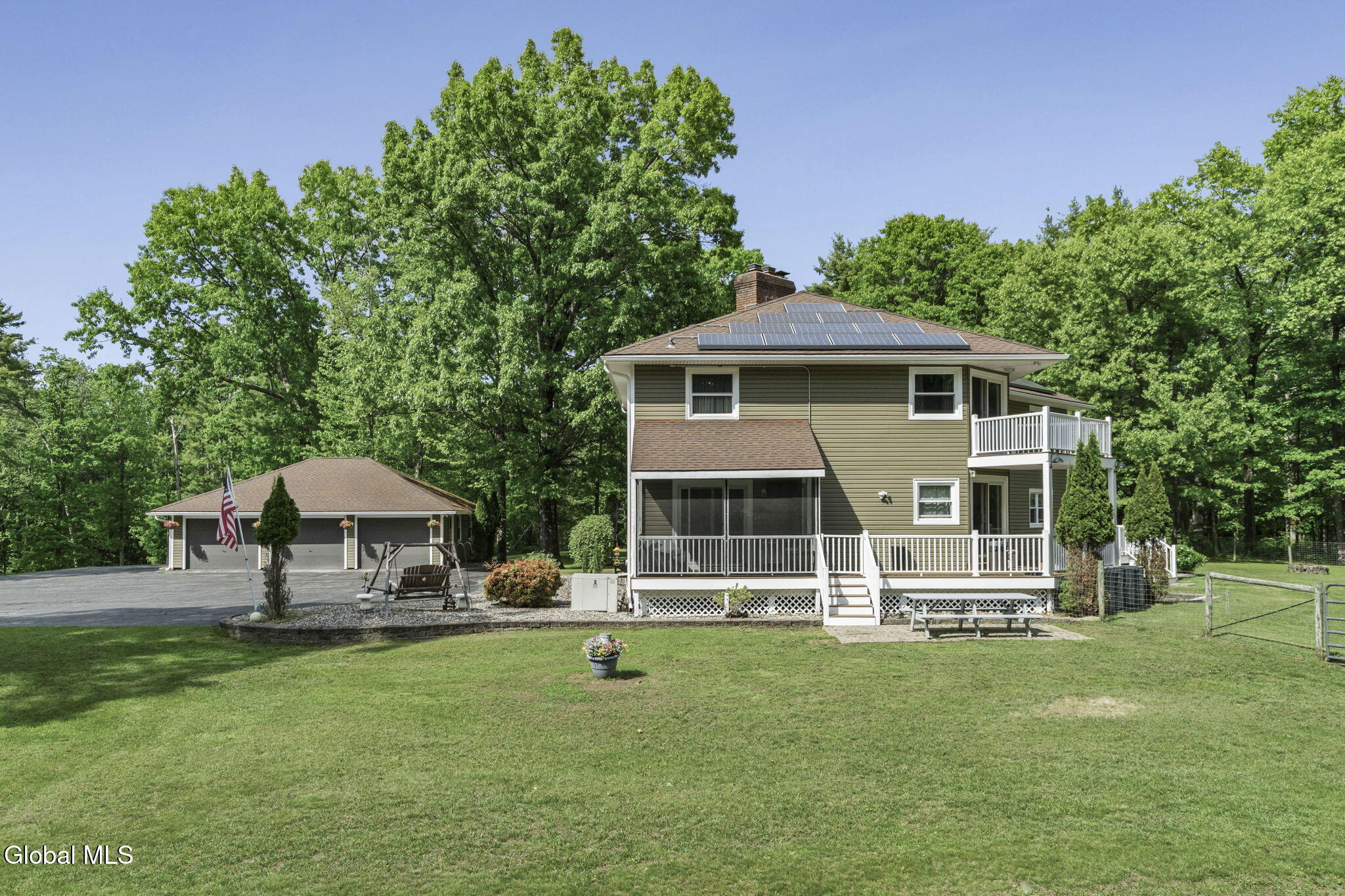 31 Skyline Drive Melrose NY 12121