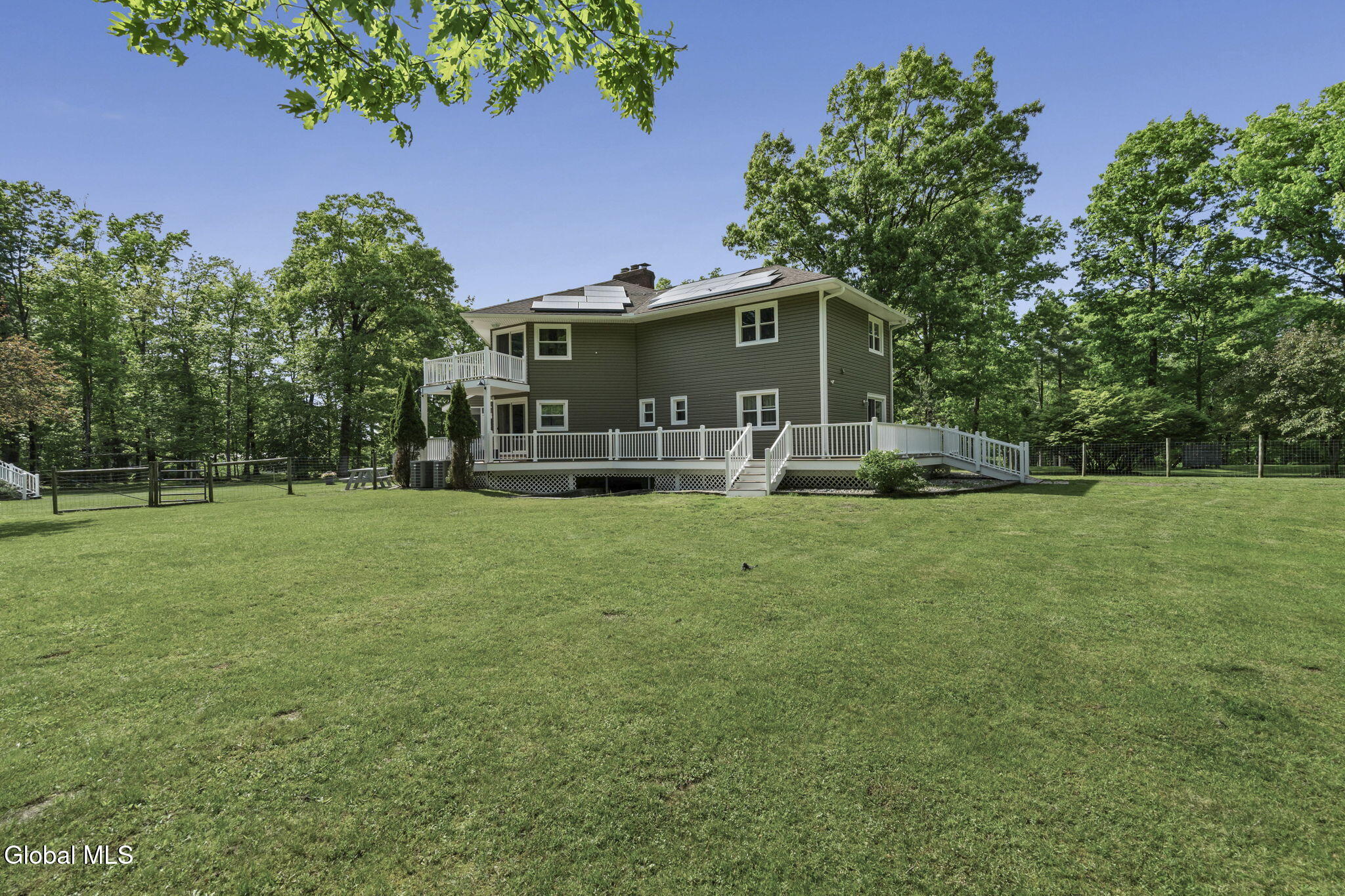31 Skyline Drive Melrose NY 12121