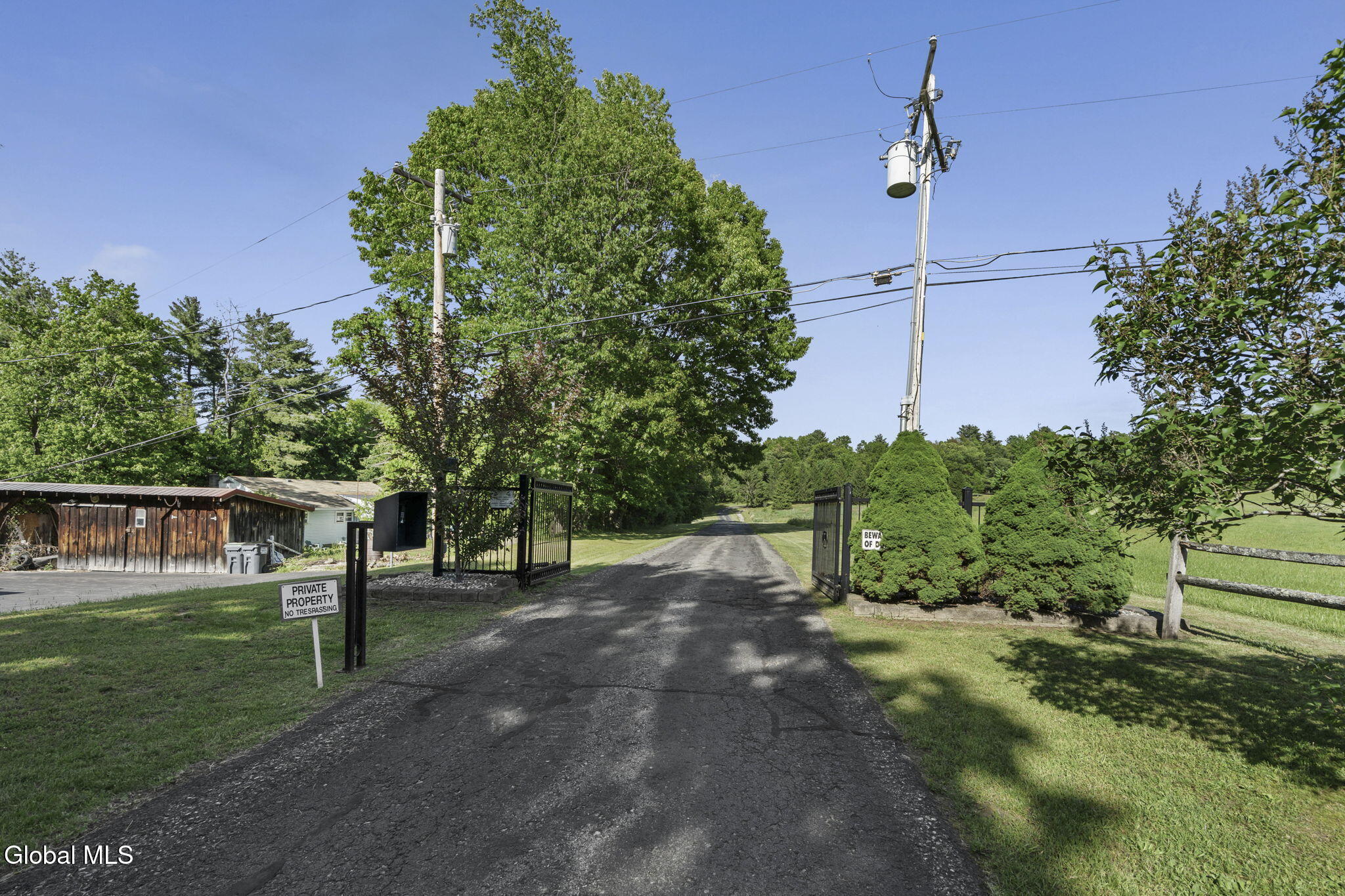 31 Skyline Drive Melrose NY 12121