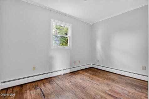 9 Vics Court Albany NY 12205