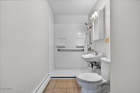 9 Vics Court Albany NY 12205