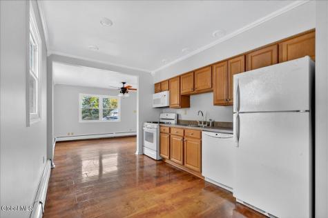 9 Vics Court Albany NY 12205