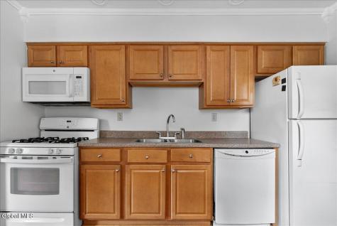 9 Vics Court Albany NY 12205