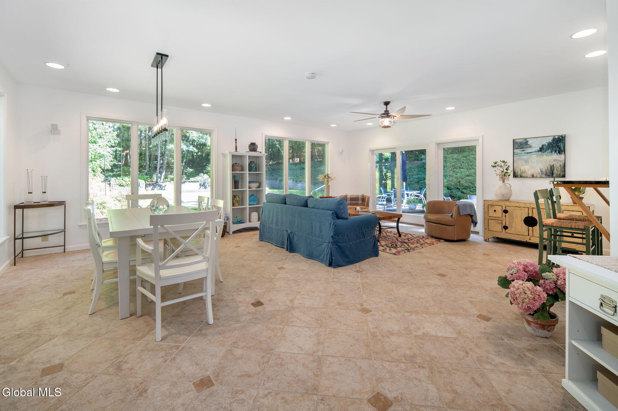 223 Stanford Drive Schenectady NY 12303
