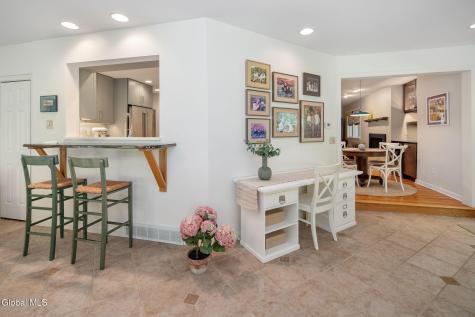 223 Stanford Drive Schenectady NY 12303