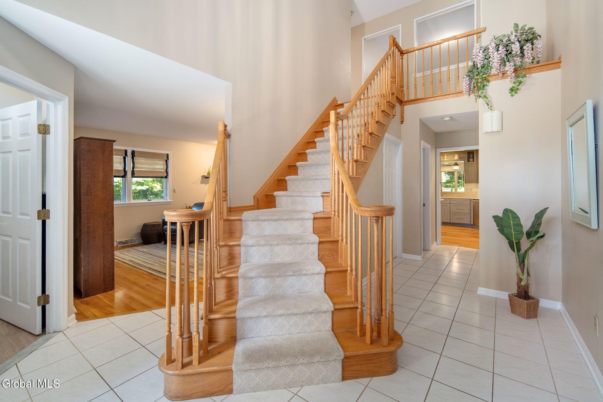 223 Stanford Drive Schenectady NY 12303