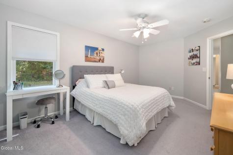 223 Stanford Drive Schenectady NY 12303