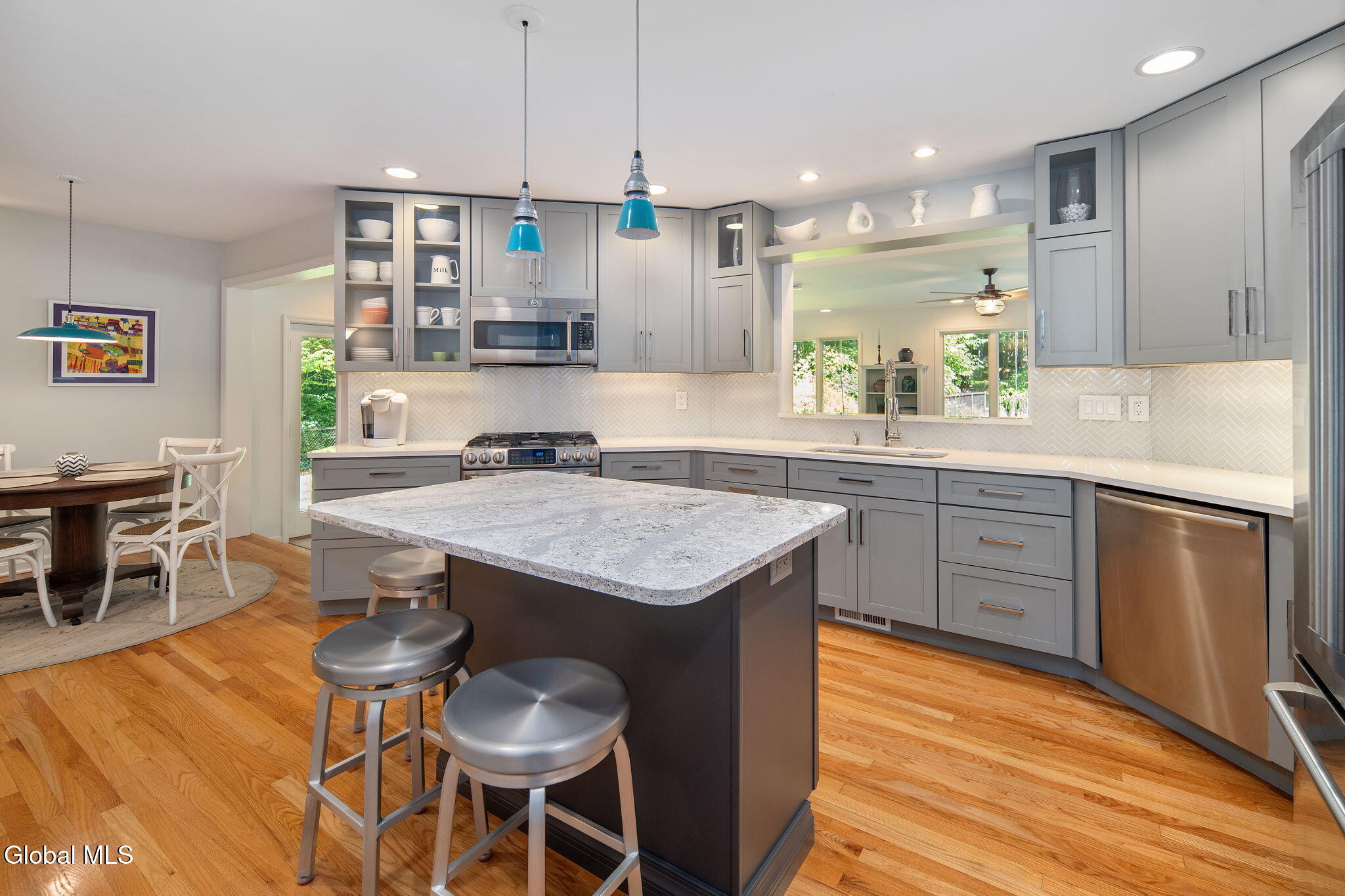 223 Stanford Drive Schenectady NY 12303