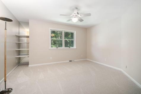 223 Stanford Drive Schenectady NY 12303