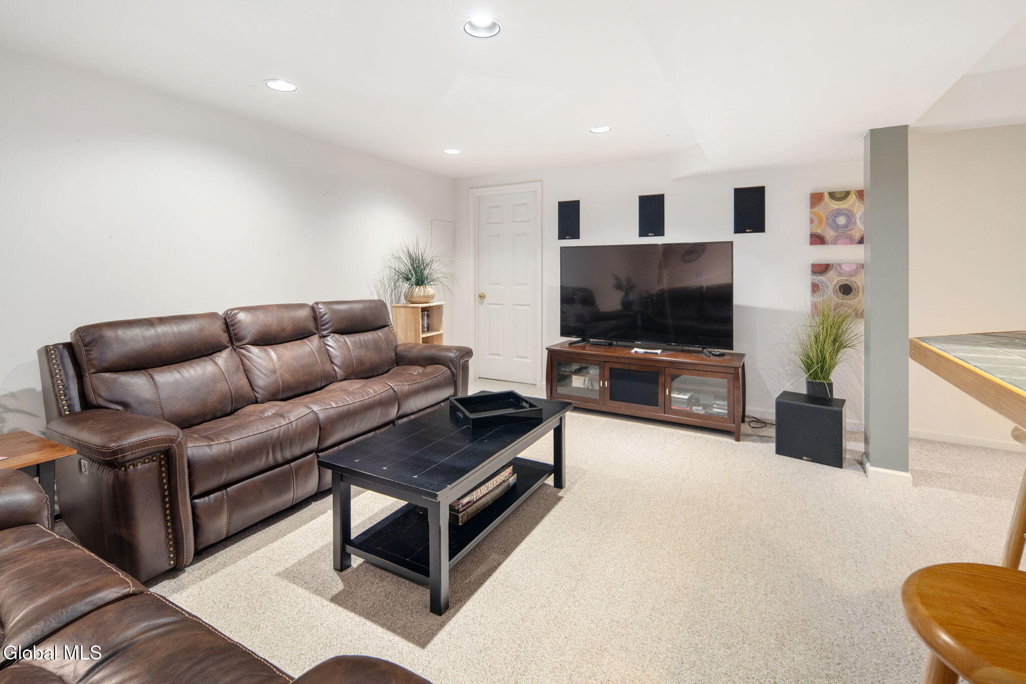 223 Stanford Drive Schenectady NY 12303