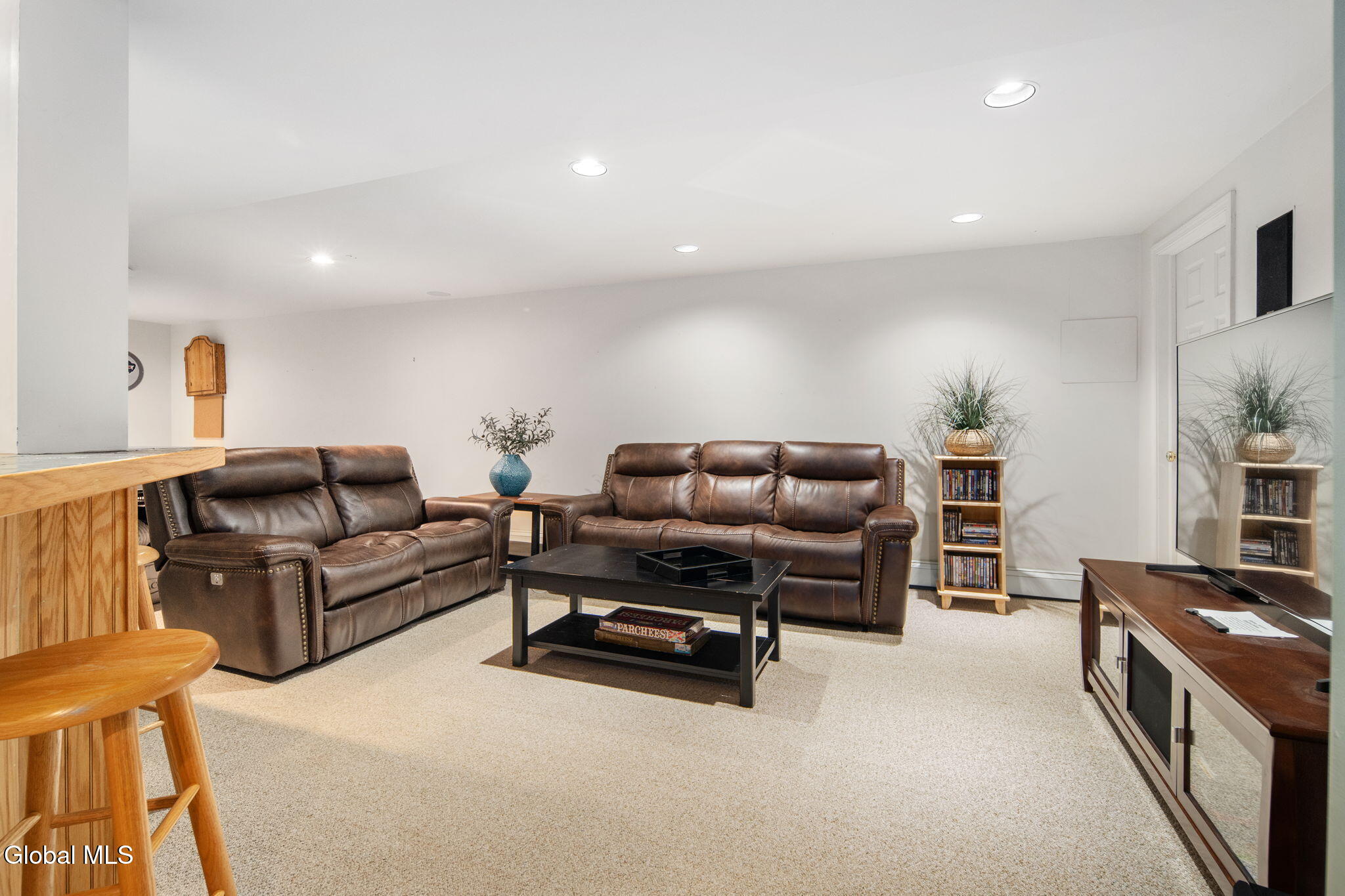 223 Stanford Drive Schenectady NY 12303