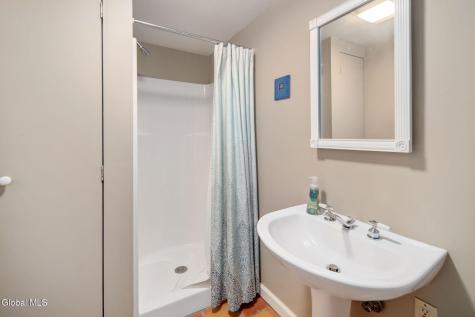 223 Stanford Drive Schenectady NY 12303