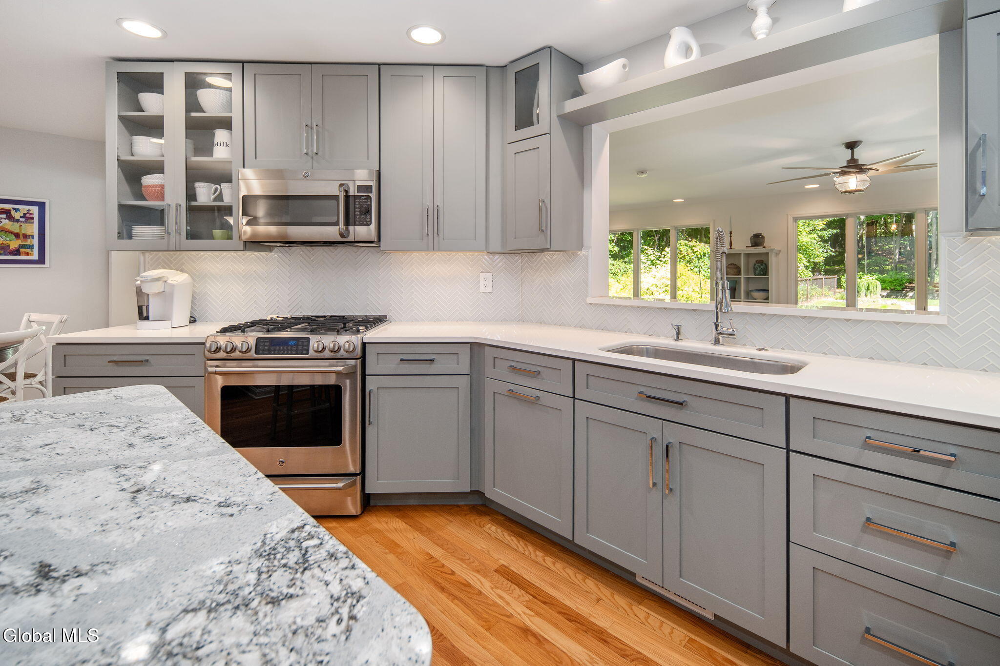 223 Stanford Drive Schenectady NY 12303