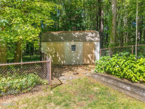 223 Stanford Drive Schenectady NY 12303