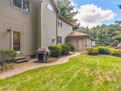 223 Stanford Drive Schenectady NY 12303