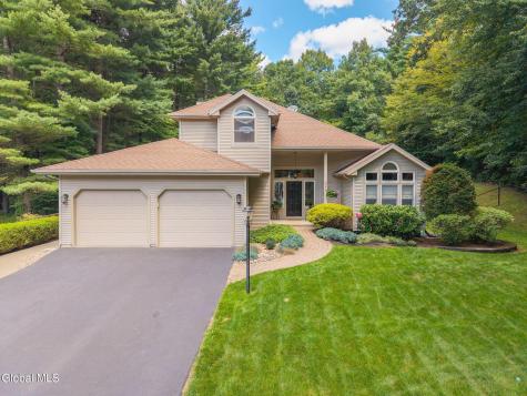 223 Stanford Drive Schenectady NY 12303