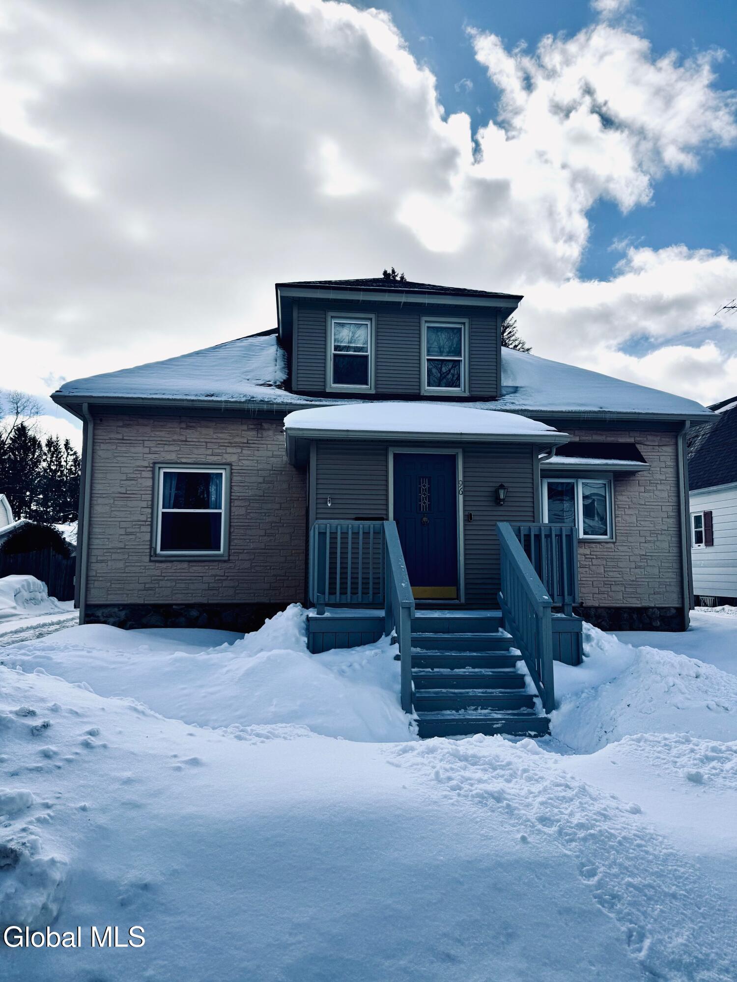 96 6th Avenue Gloversville NY 12078