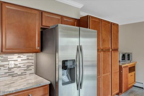 10 Appletree Lane Clifton Park NY 12065