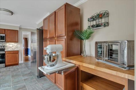 10 Appletree Lane Clifton Park NY 12065