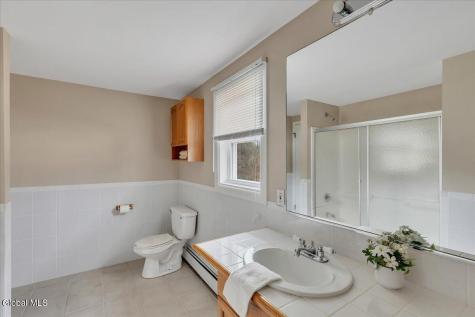10 Appletree Lane Clifton Park NY 12065