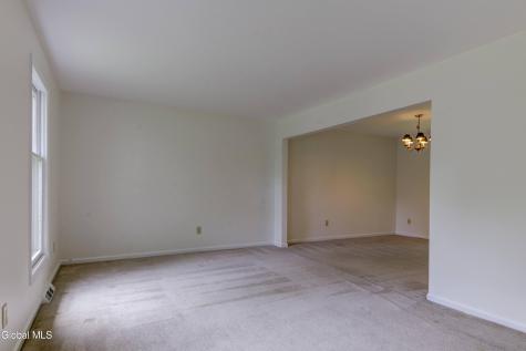 949 Morgan Avenue Niskayuna NY 12309
