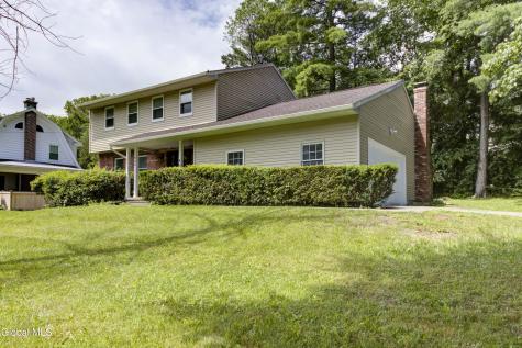 949 Morgan Avenue Niskayuna NY 12309