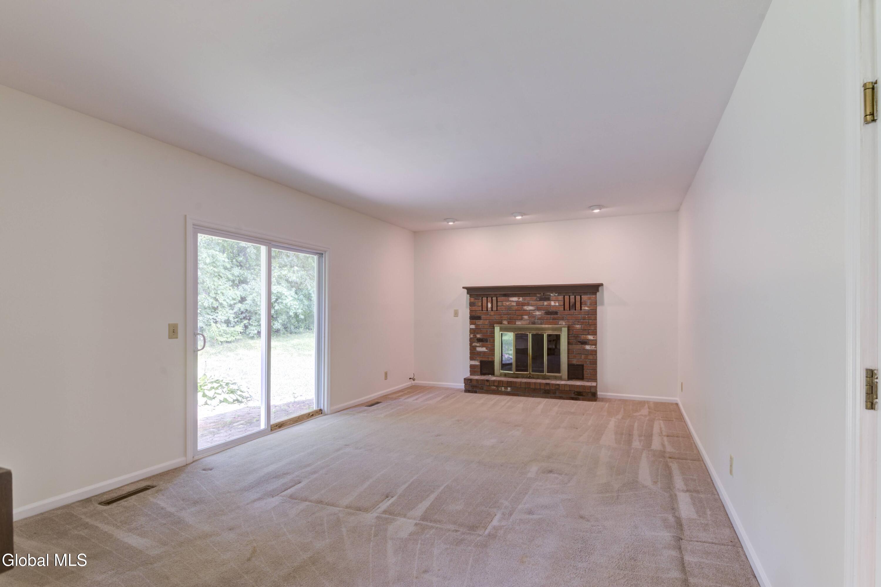 949 Morgan Avenue Niskayuna NY 12309