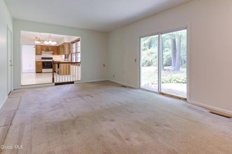 949 Morgan Avenue Niskayuna NY 12309
