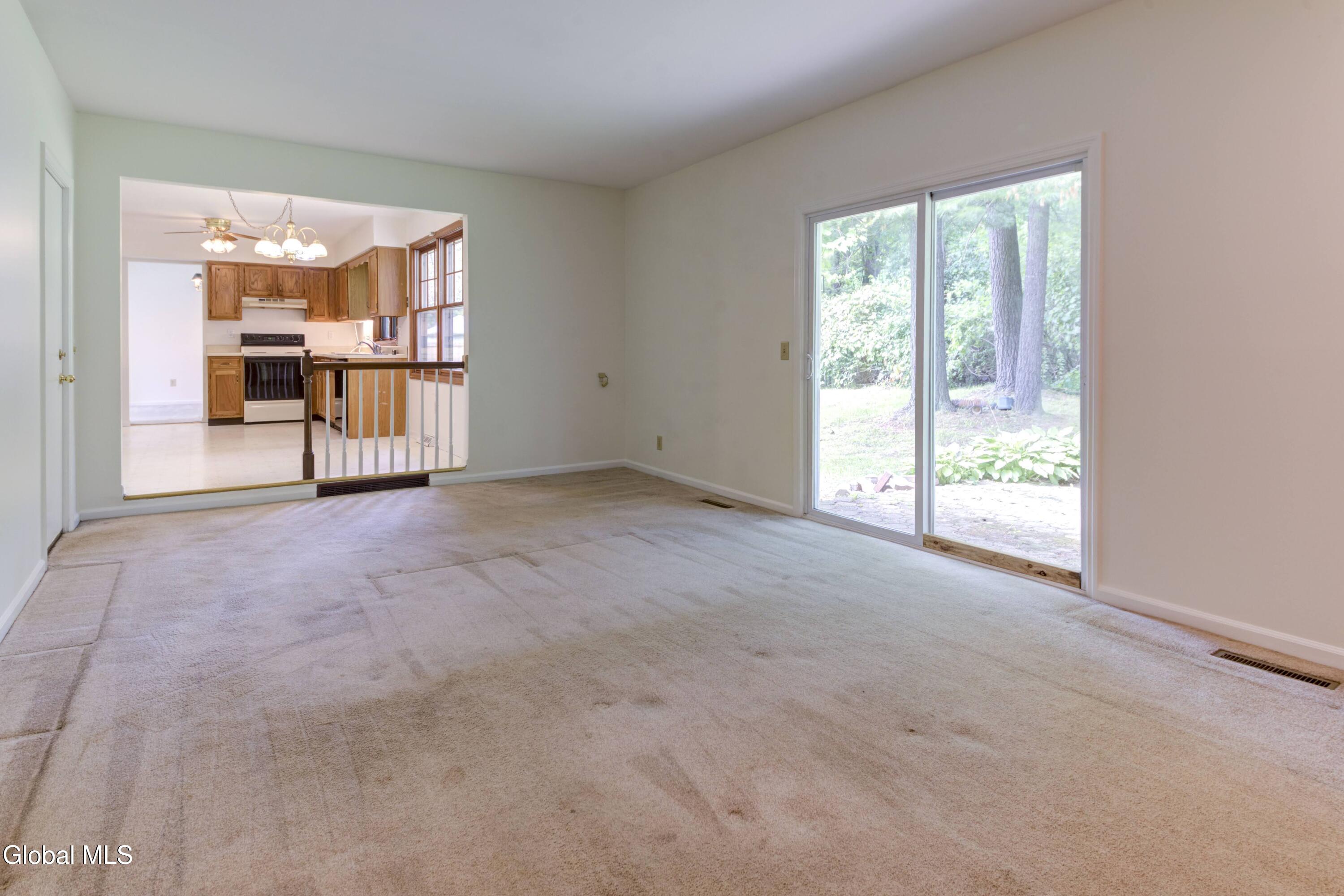 949 Morgan Avenue Niskayuna NY 12309